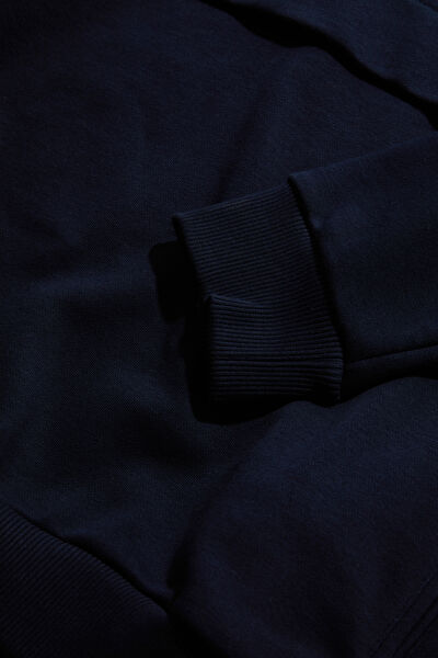 KOYU LACİVERT KAPUŞONLU SWEATSHIRT 5