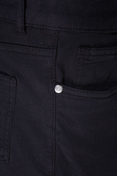 SİYAH BORU PAÇA SPOR PANTOLON 4