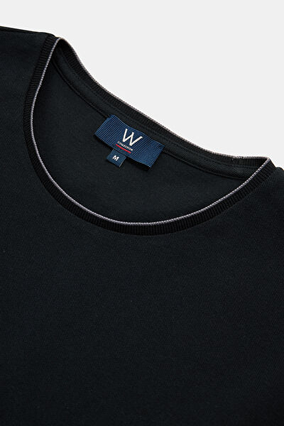 SİYAH BİSİKLET YAKA T-SHIRT 3