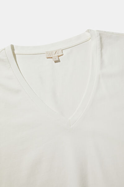 BEYAZ V YAKA T-SHIRT 5