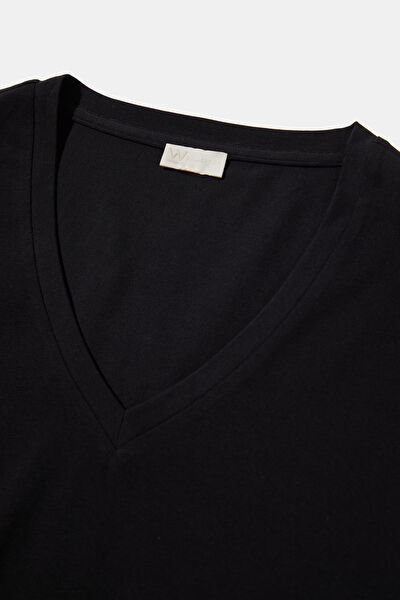 SİYAH V YAKA T-SHIRT 3