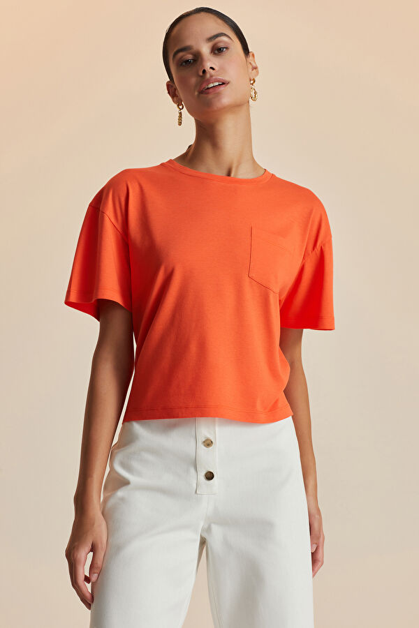 NAR ÇİÇEĞİ BİSİKLET YAKA T-SHIRT