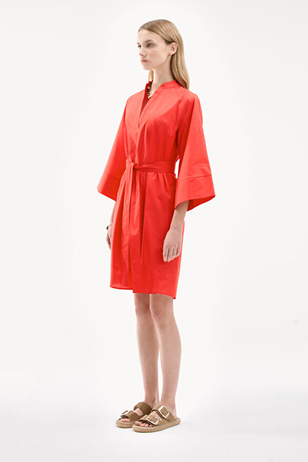 KIRMIZI MİNİ OVERSIZE HAKİM YAKA ELBİSE 2
