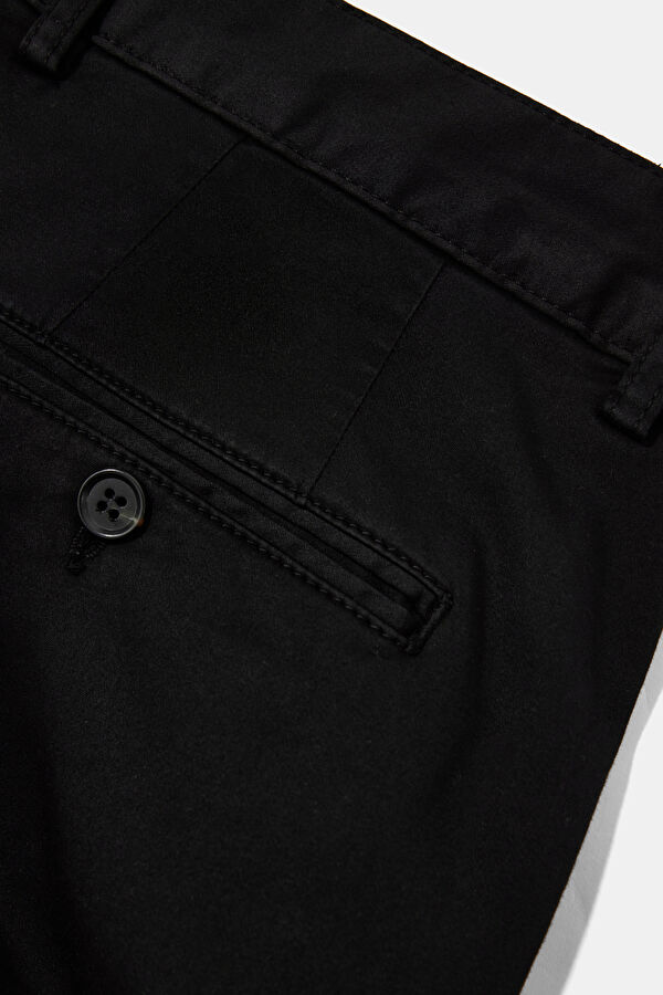 SİYAH BORU PAÇA CHİNO SPOR PANTOLON 4