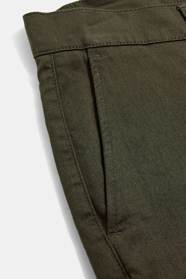 HAKİ BORU PAÇA SPOR PANTOLON 4