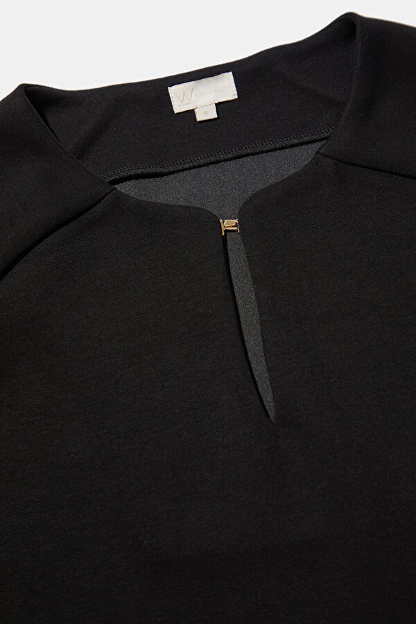 SİYAH YAKA DETAYLI SWEATSHIRT 3