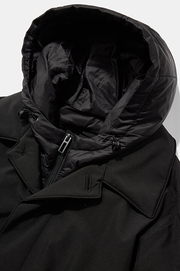 KAPUŞONLU SİYAH PARKA 3