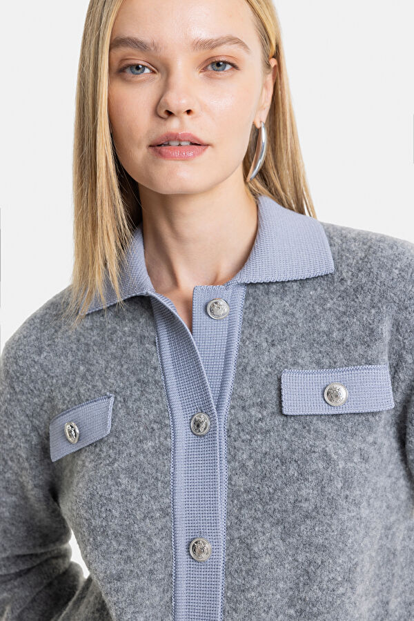 GRİ DÜĞME DETAYLI HIRKA 3