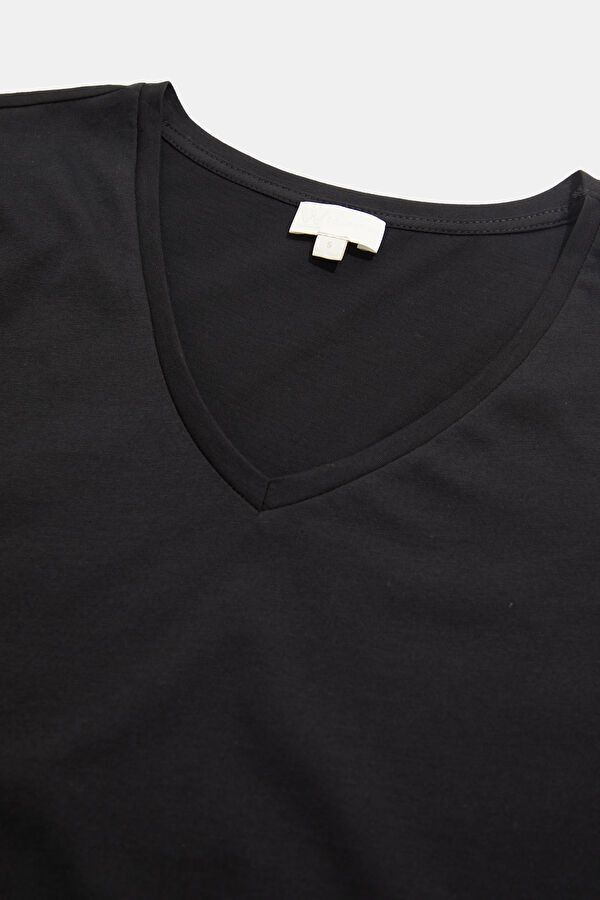 SİYAH V YAKA TSHIRT 3