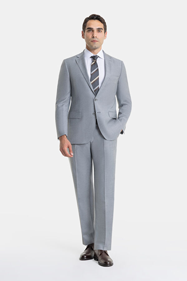 GRİ DÜĞMELİ TAKIM ELBİSE