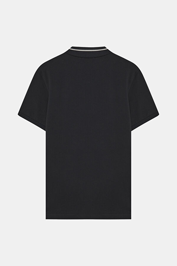 SİYAH POLO YAKA T-SHİRT 2