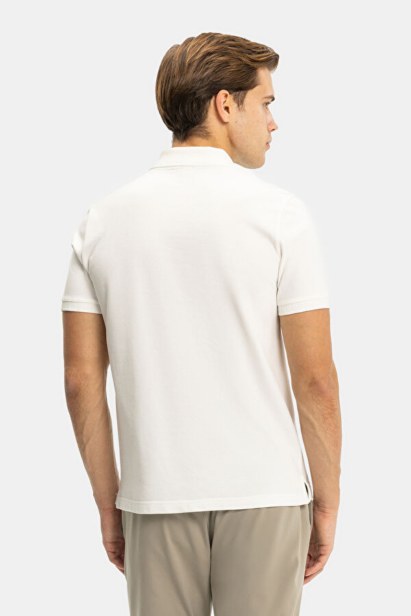 STANDART KALIP BEYAZ POLO YAKA T-SHİRT 2
