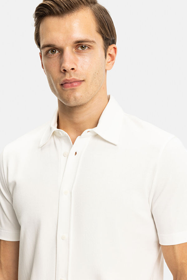 EKRU KISA KOLLU STANDART KALIP GÖMLEK 3